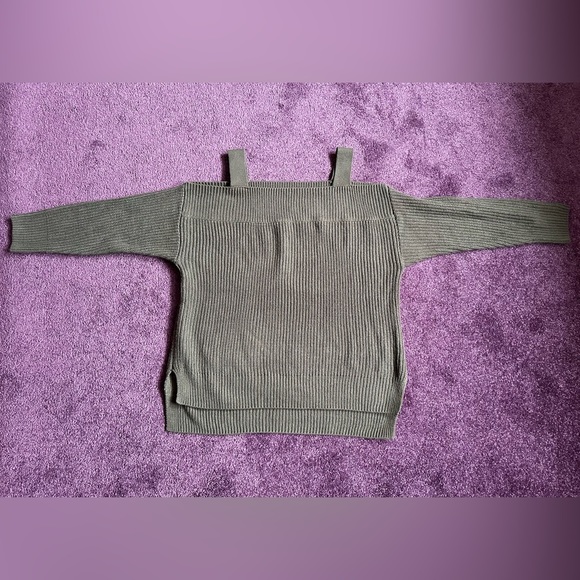 NWOT Olive green knit sweater from NY&Company - Picture 4 of 4